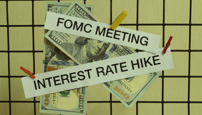 La Fed sube los tipos de interés en 75 pbs; el FOMC mantiene una postura menos hawkish